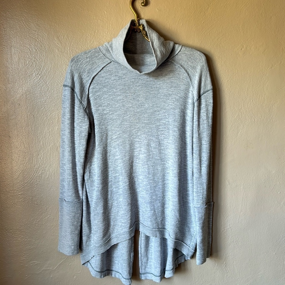 Free People Split Back Cowl Neck Grey Sweater Size Medium